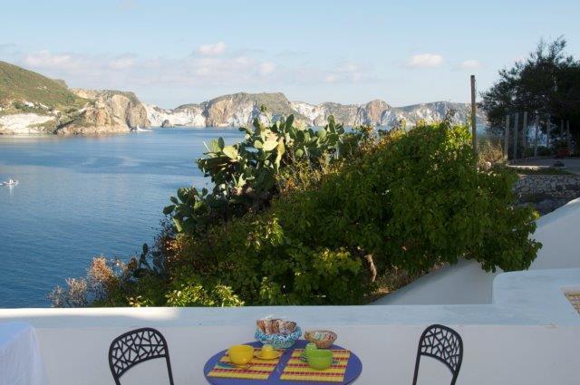 B&B La Terrazza Sul Porto ポンツァ エクステリア 写真